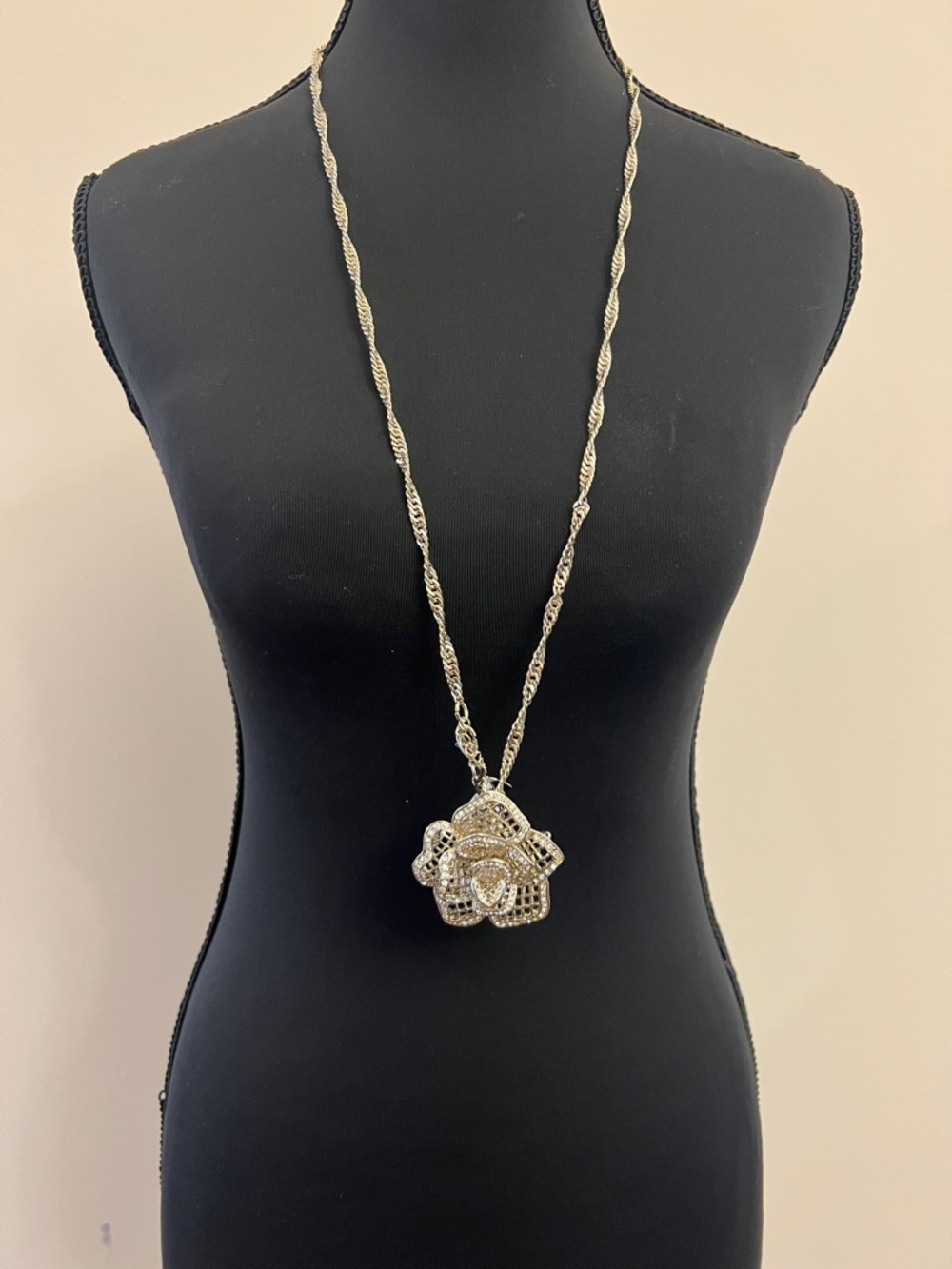 Silver Floral Pendant Long Necklace/ Detachable Brooch - Women Jewelry